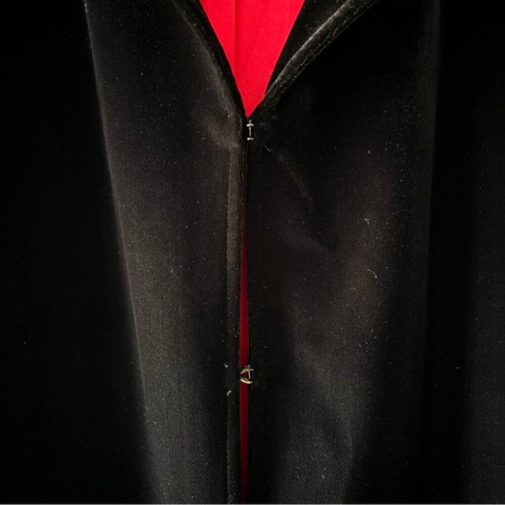 Equestrian Designs Black Velvet Overcoat Size Large - Picture 4 of 15